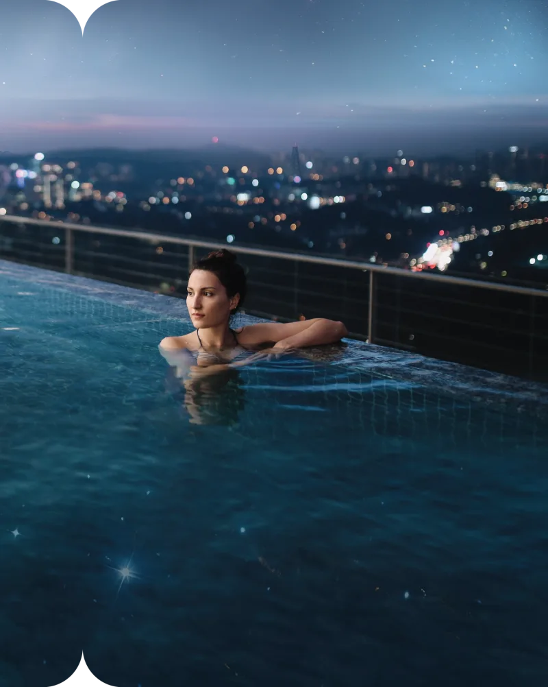 Arden Serviced Residence 无边泳池夜景