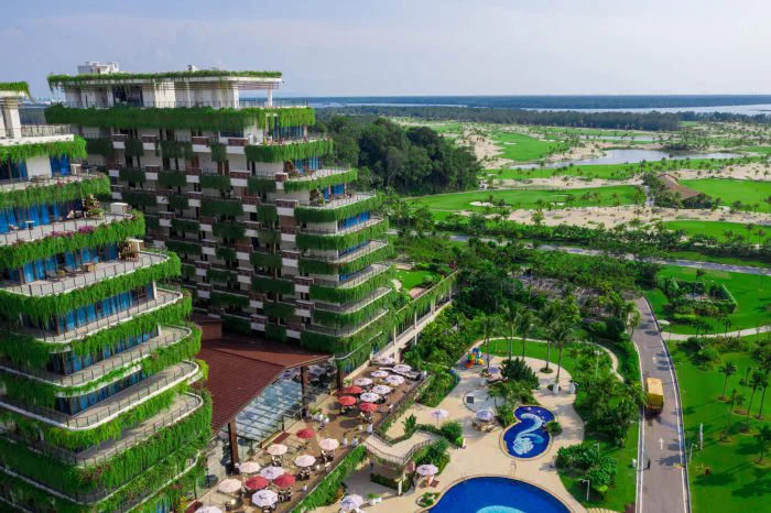 Forest City Golf Hotel（298 间客房与套房）