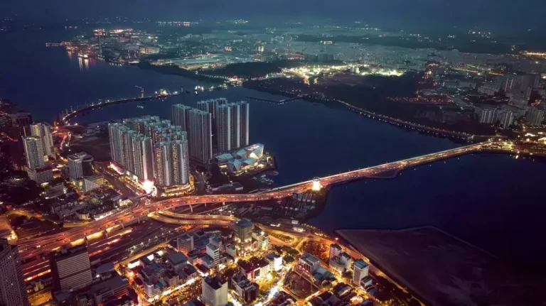 塔楼夜景航拍