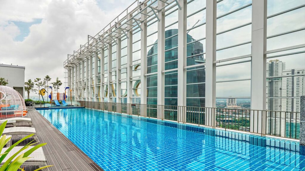 Swimming pool